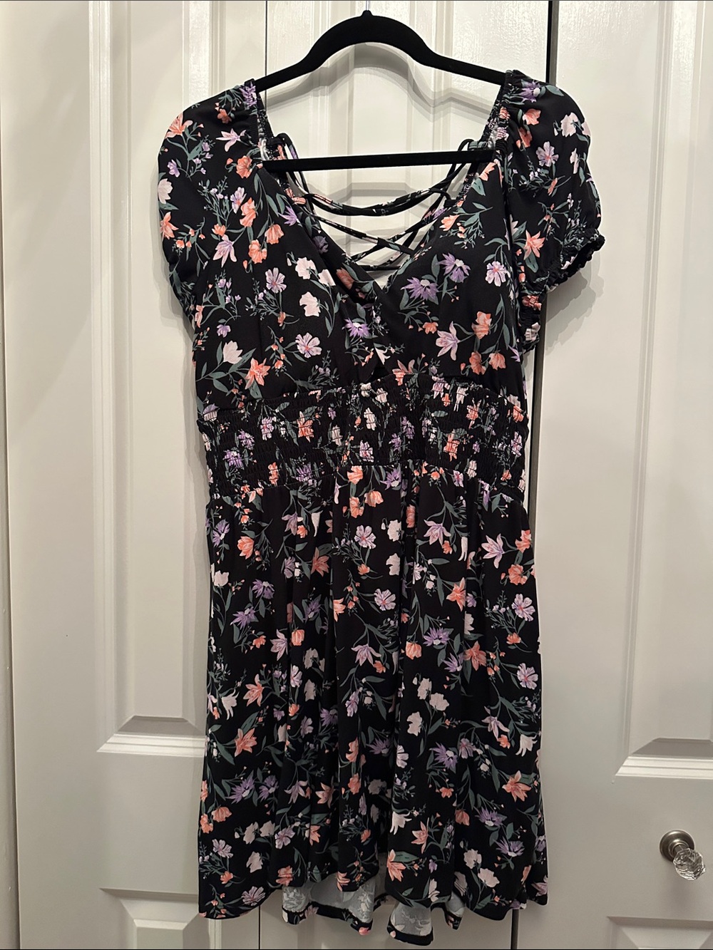 No Boundaries Black and White Floral Dresses with Crisscross Back XXXL